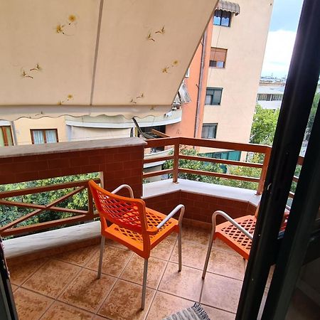 Family-Friendly Apt At 21 Dhjetori W/Self Check-In ティラナ エクステリア 写真