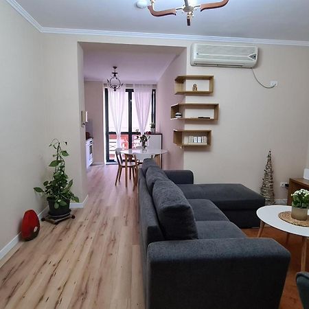 Family-Friendly Apt At 21 Dhjetori W/Self Check-In ティラナ エクステリア 写真