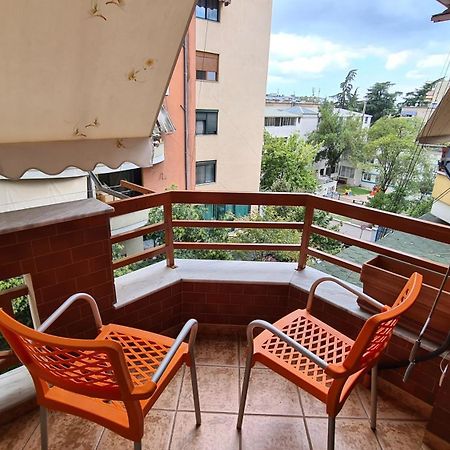 Family-Friendly Apt At 21 Dhjetori W/Self Check-In ティラナ エクステリア 写真