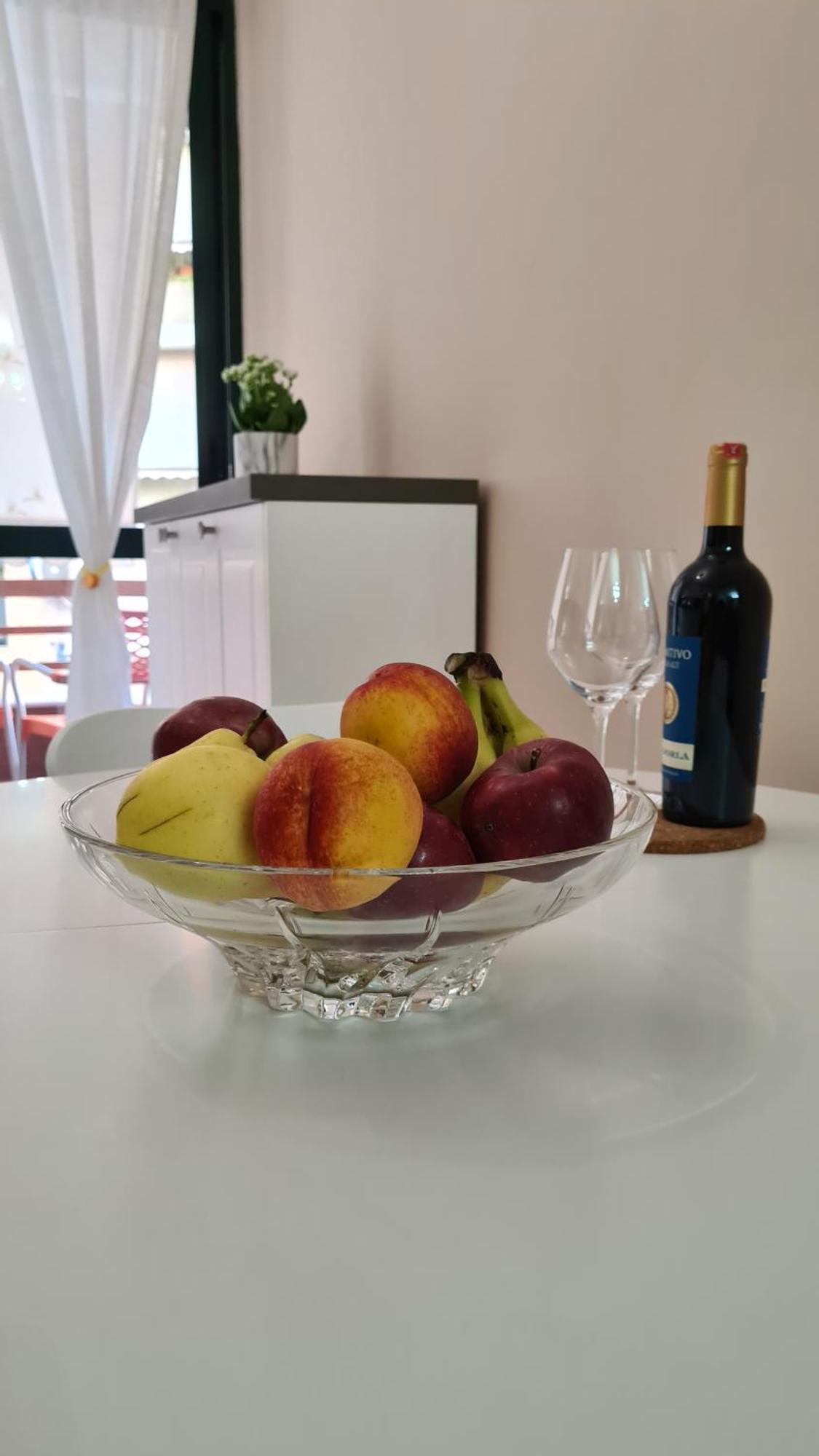 Family-Friendly Apt At 21 Dhjetori W/Self Check-In ティラナ エクステリア 写真
