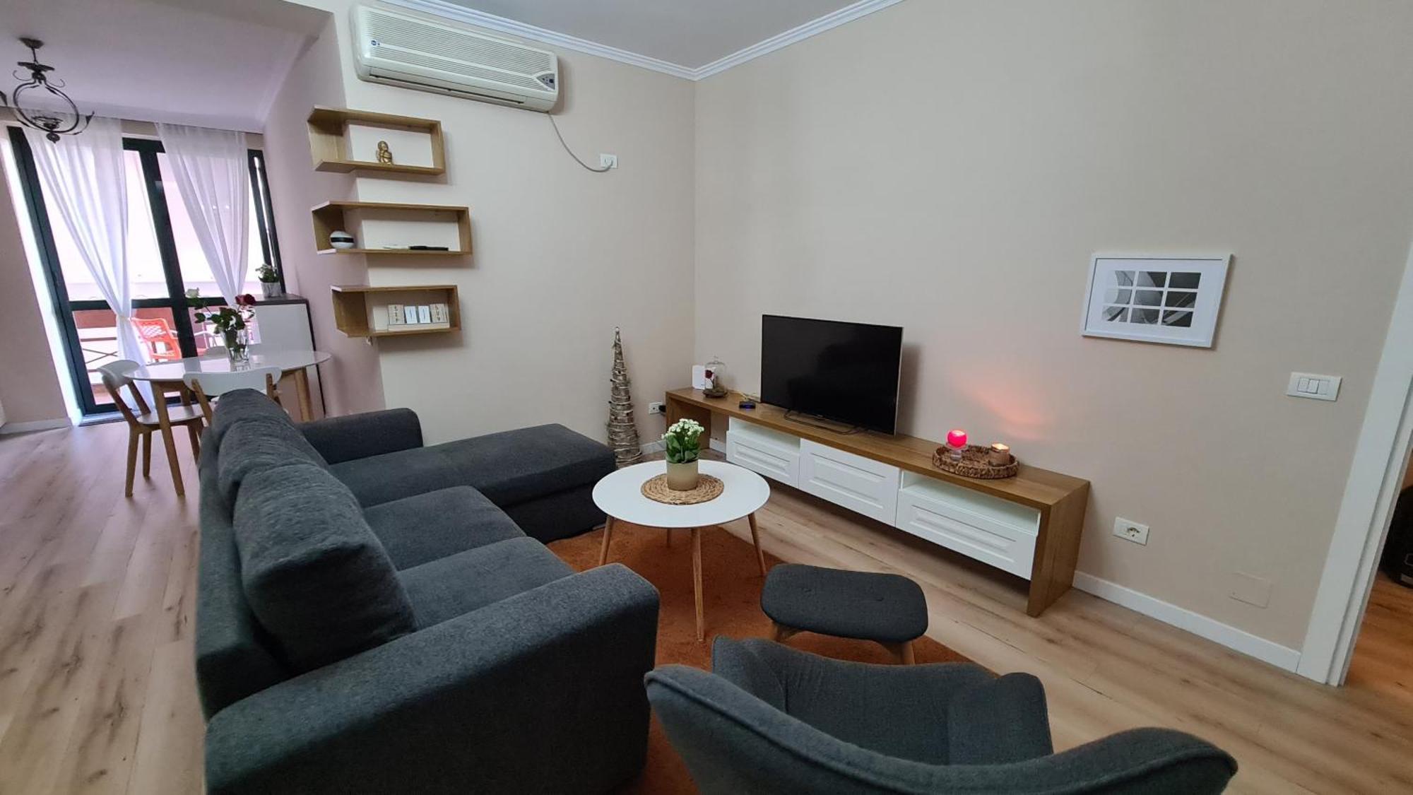Family-Friendly Apt At 21 Dhjetori W/Self Check-In ティラナ エクステリア 写真